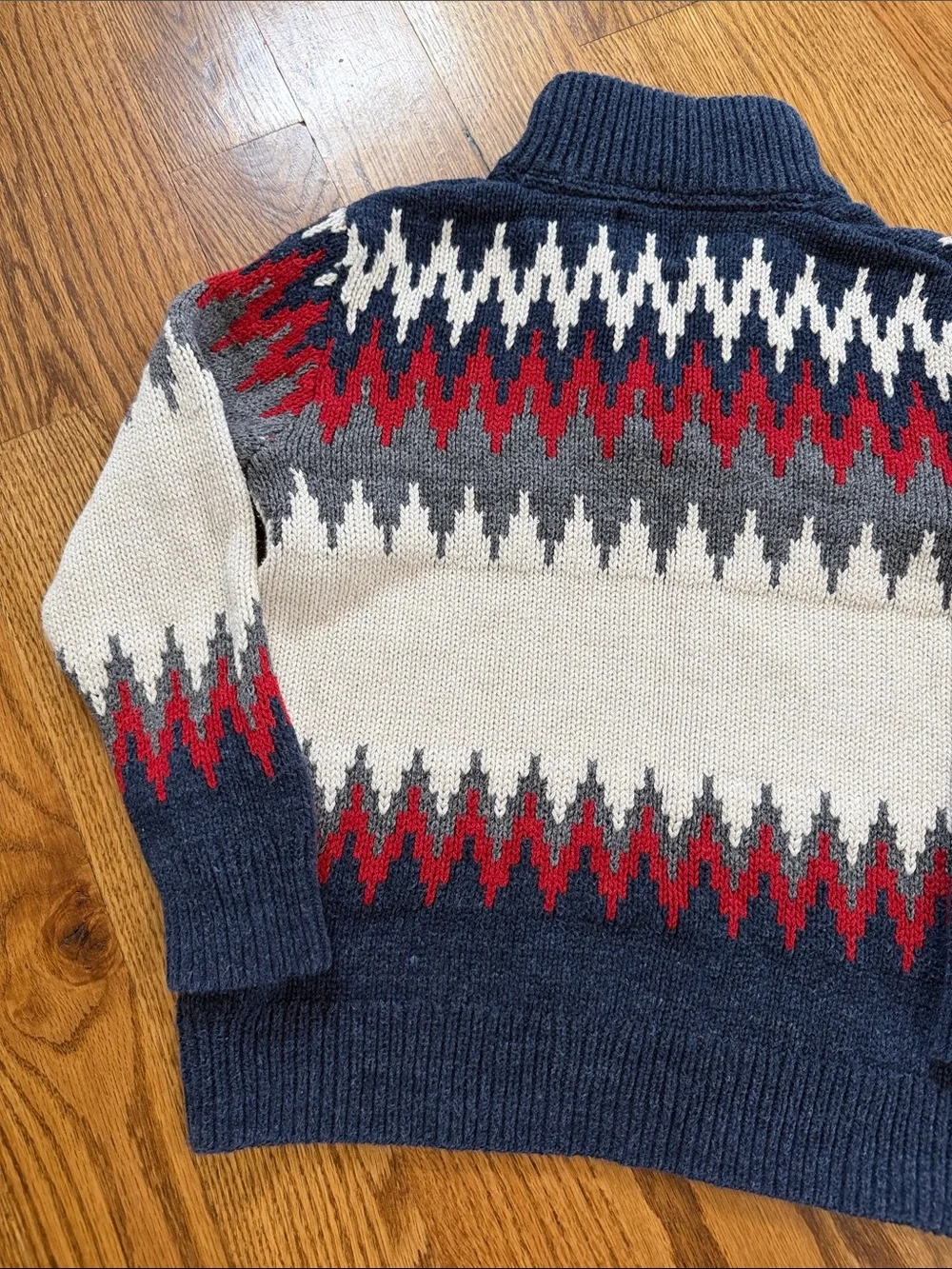 Gap Kids Sweat. Size 6/7. Excellent to Like New Condition.